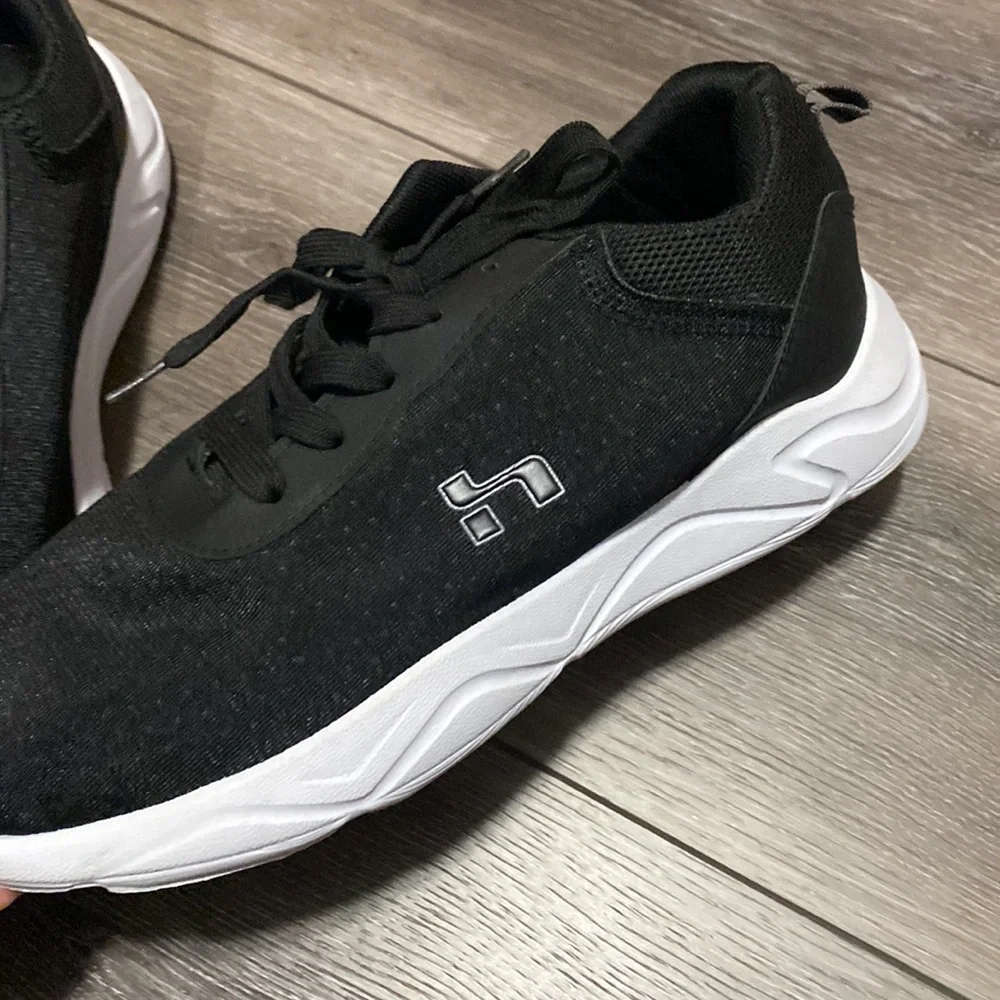 NWT! Hind Black Athletic‎ Shoes